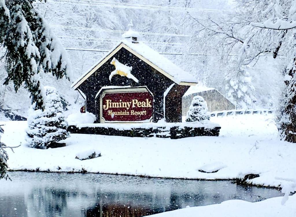 Gorgeous 1St Fl Mtn View Jiminy Suite Sleeps 4 Ski On Off Hancock Ngoại thất bức ảnh